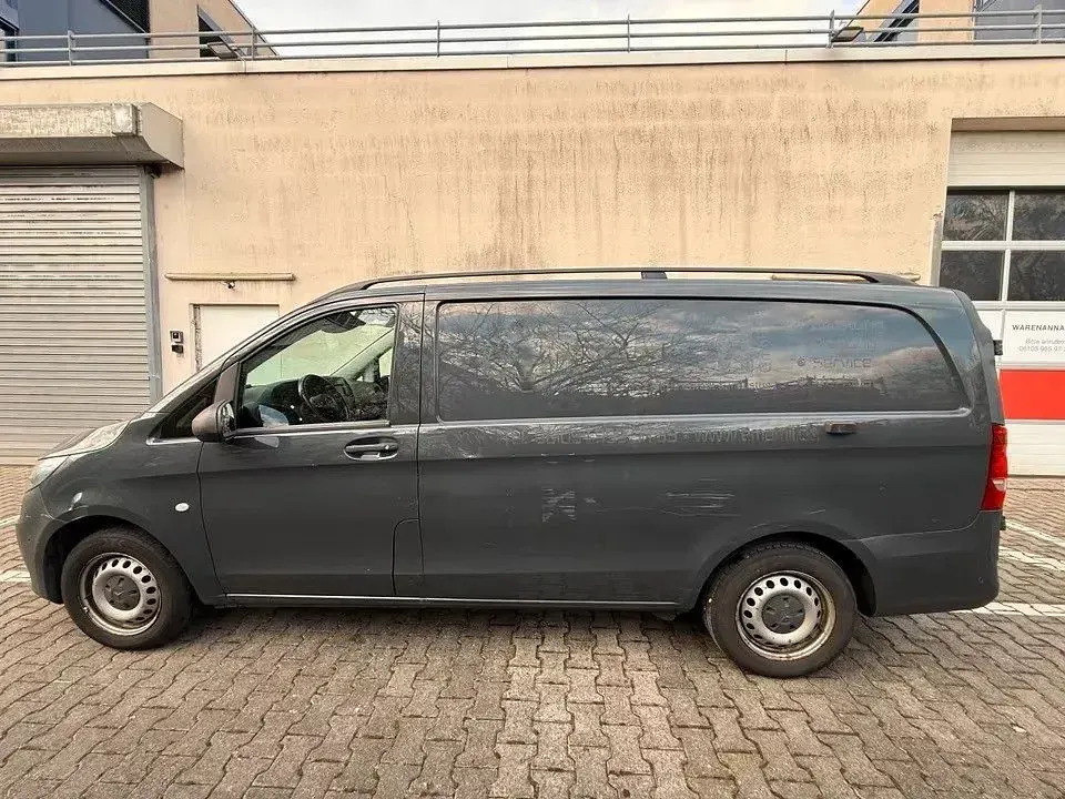Gebraucht Mercedes Vito 163 PS (119 kW) 2016 Schwarz Van