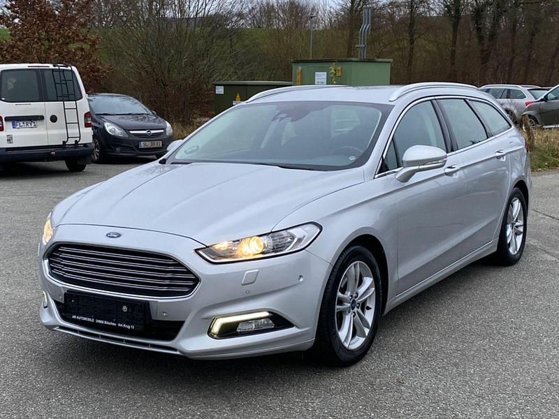 Silber Gebraucht 2017 Ford Mondeo Titanium Kombi | 11.490 € (Guter Preis) - Bild 1/4