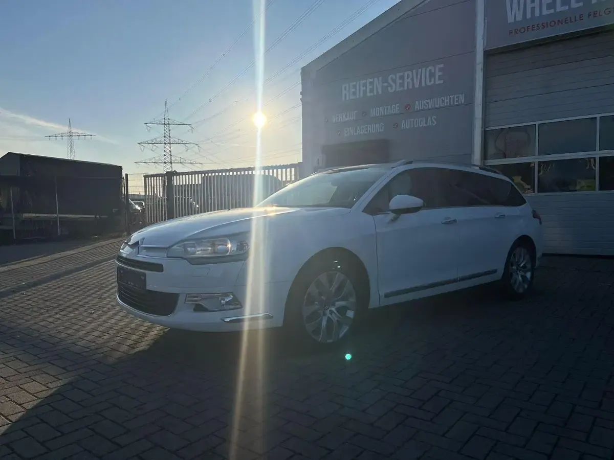 Gebraucht Citroën C5 241 PS (177 kW) 2011 Weiß Kombi