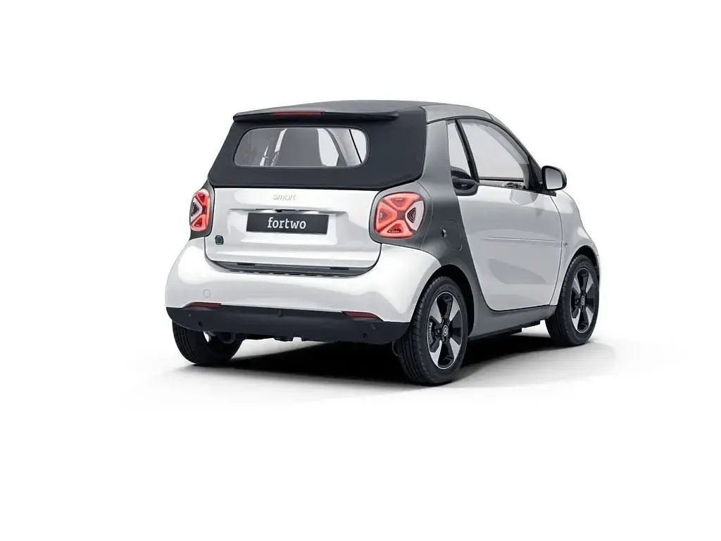 Gebraucht Smart ForTwo Electric Drive Passion 60 kW (82 PS) 2024 Bodypanels in white Cabrio