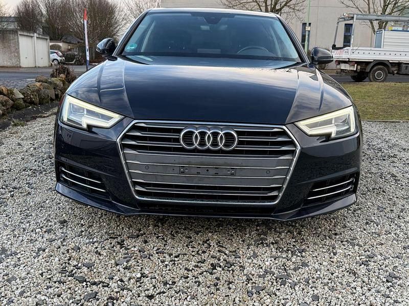 Gebraucht Audi A4 S-Line 150 PS (110 kW) 2016 Blau Limousine