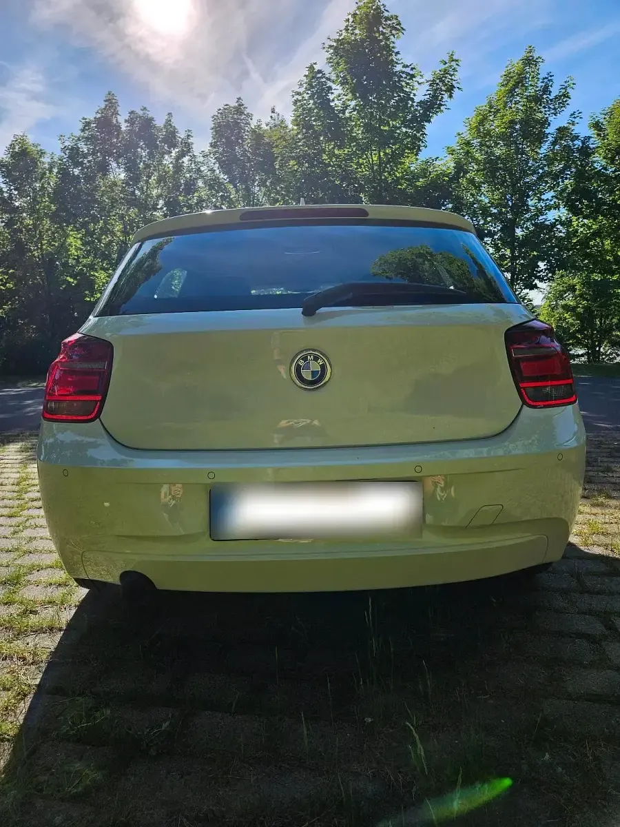 Gebraucht BMW 116 Advantage 136 PS (100 kW) 2013 Weiß Kleinwagen
