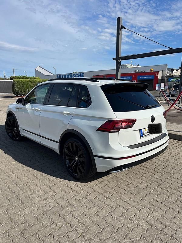 Weiß Gebraucht 2019 VW Tiguan Style SUV | 25.500 € - Bild 1/4
