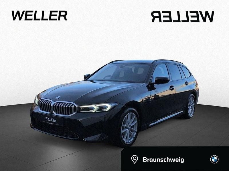 Black sapphire (schwarz) Neu 2025 BMW 320 M Sport Kombi | 54.700 € (Guter Preis) - Bild 1/4
