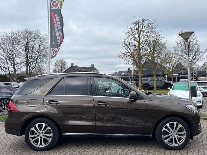 Gebraucht Mercedes GLE500 334 PS (245 kW) 2015 Braun SUV