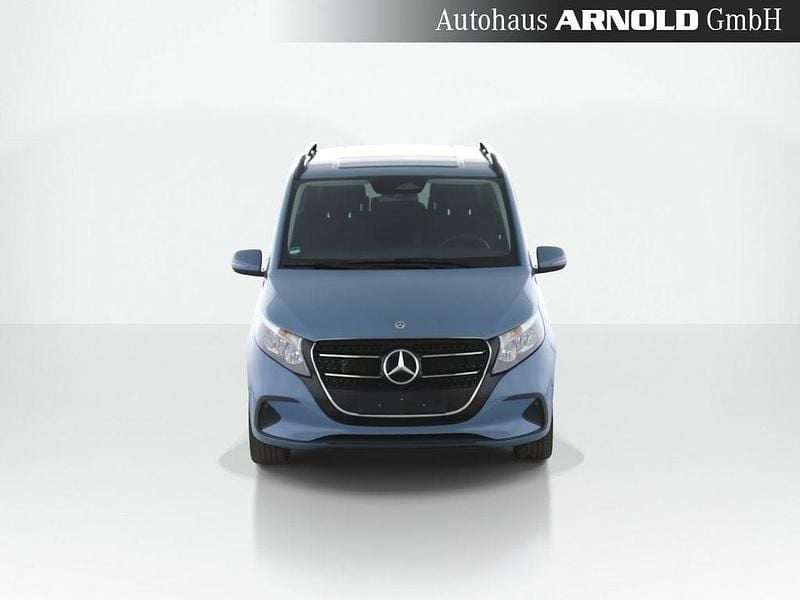 Gebraucht Mercedes V220 163 PS (119 kW) 2025 Vintageblau Van / Kleinbus
