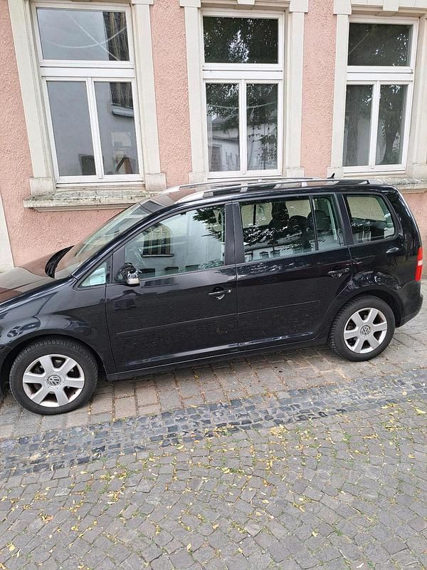 Schwarz Gebraucht 2006 VW Touran Van / Kleinbus | 3.500 € (Fairer Preis) - Bild 1/4