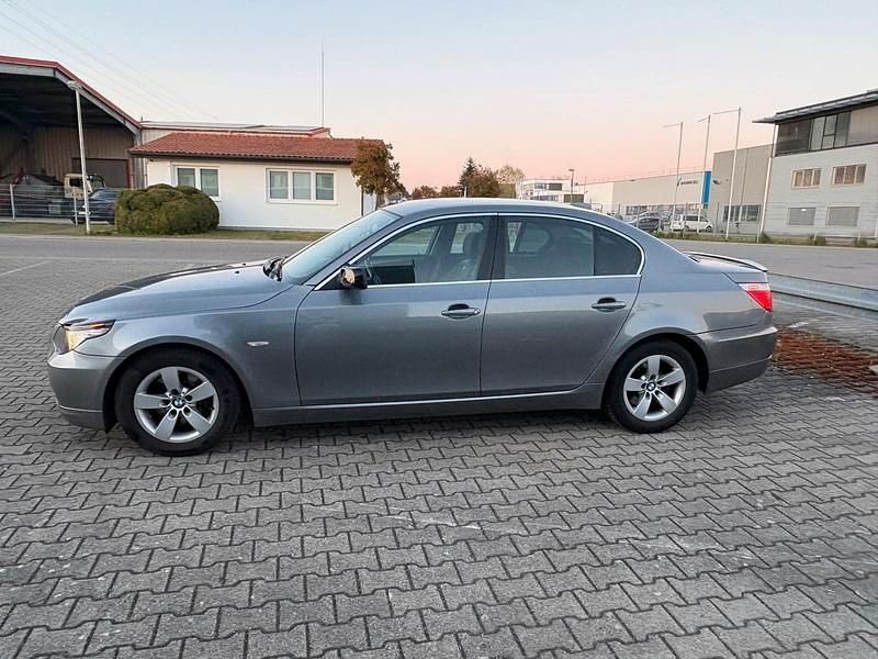 Gebraucht BMW 520 177 PS (130 kW) 2009 Silber Limousine