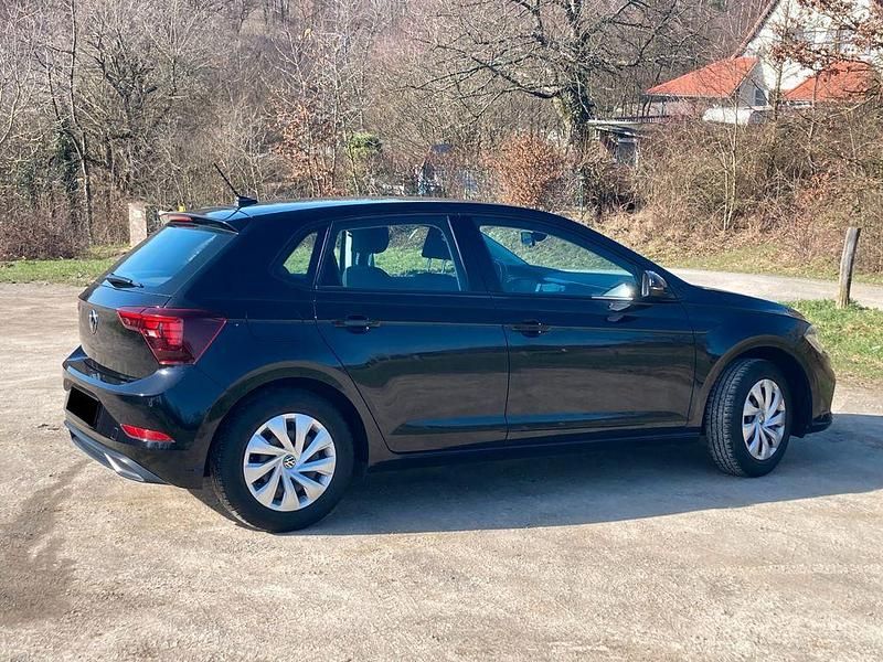 Gebraucht VW Polo Life 95 PS (69 kW) 2022 Schwarz Kleinwagen