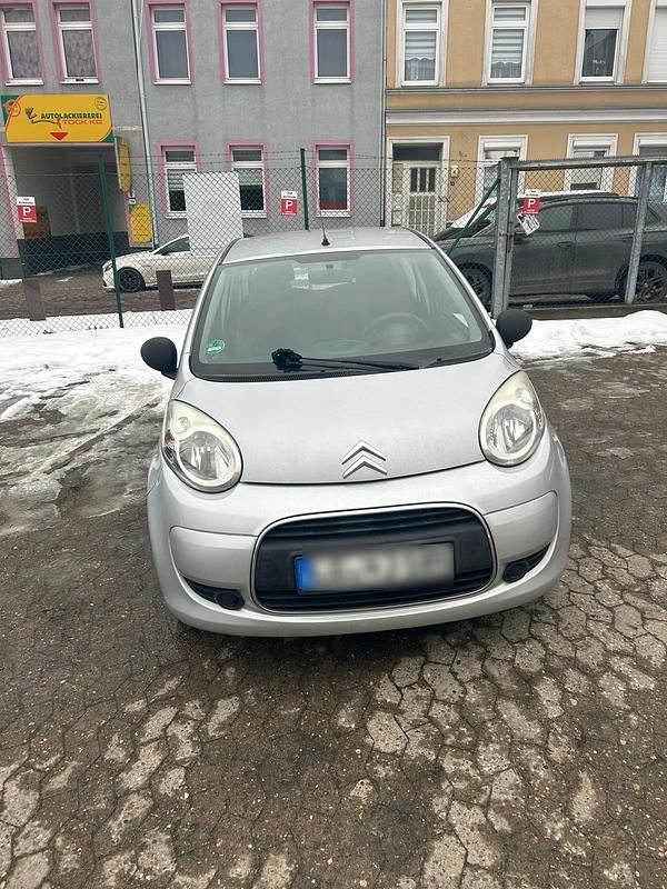 Gebraucht Citroën C1 80 PS (58 kW) 2009 Silber Kleinwagen