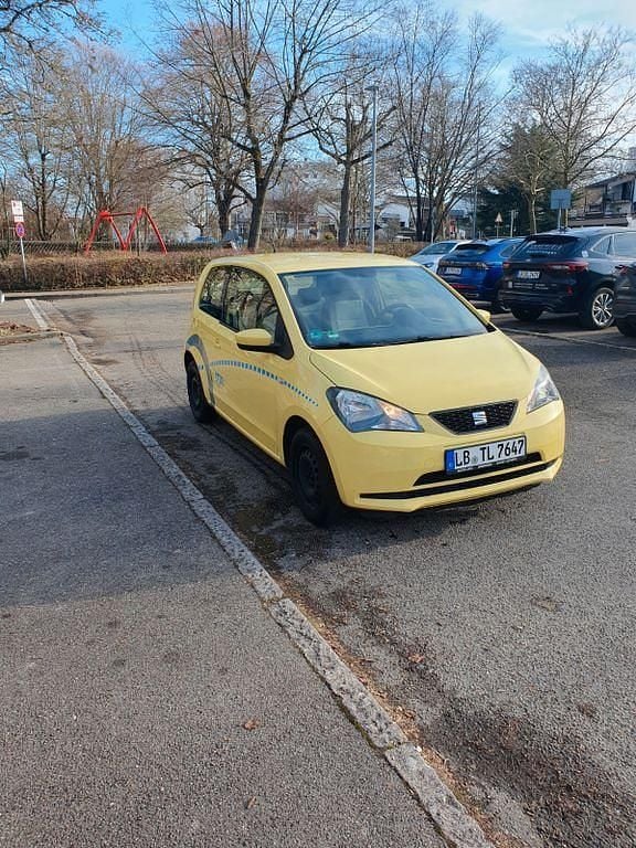 Gelb Gebraucht 2013 Seat Mii Kleinwagen | 2.000 € (Guter Preis) - Bild 1/4