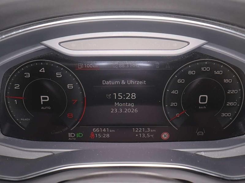 Gebraucht Audi A6 Sport 265 PS (194 kW) 2022 Mythosschwarz metallic (metallic) Limousine