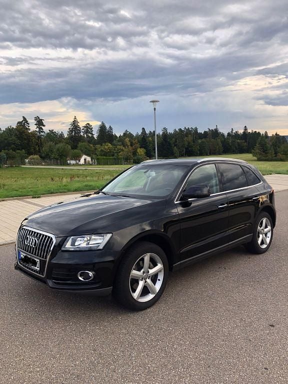 Schwarz Gebraucht 2015 Audi Q5 SUV | 14.770 € (Etwas zu teuer) - Bild 1/4