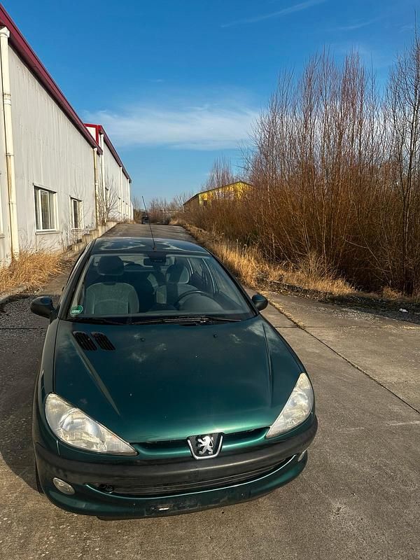 Gebraucht Peugeot 206 101 PS (74 kW) 1999 Grün Kleinwagen