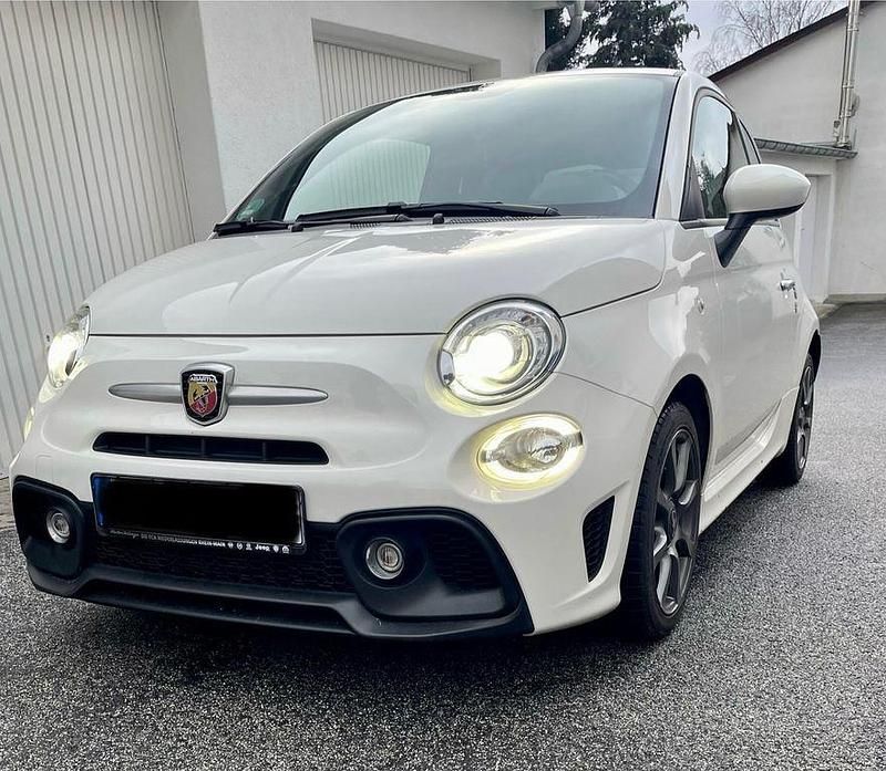 Gebraucht Abarth 595 145 PS (106 kW) 2017 Weiß Kleinwagen