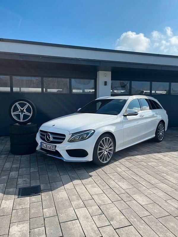 Weiß Gebraucht 2016 Mercedes C250 AMG line Kombi | 18.890 € (Fairer Preis) - Bild 1/4