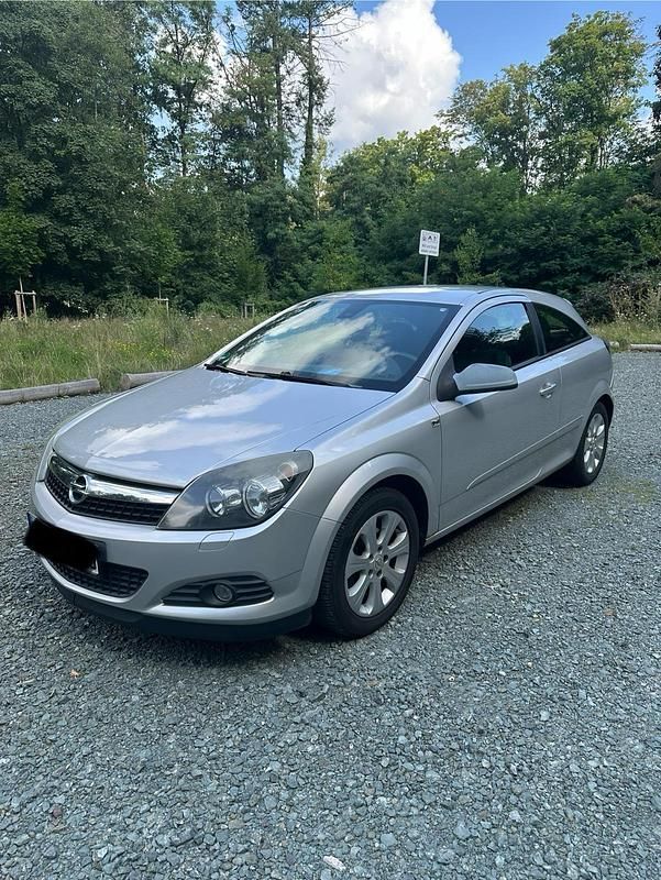 Gebraucht Opel Astra GTC 140 PS (102 kW) 2007 Silber Coupé