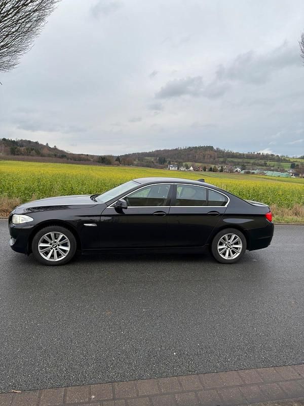 Gebraucht BMW 525 204 PS (150 kW) 2011 Schwarz Limousine
