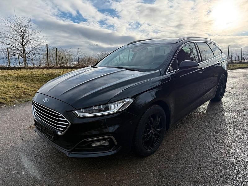 Gebraucht Ford Mondeo Titanium 190 PS (139 kW) 2019 Schwarz Kombi