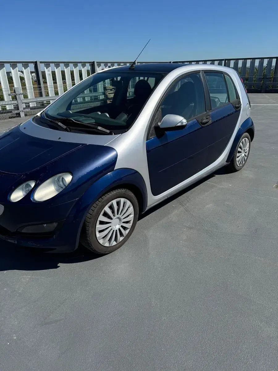 Second-hand Smart ForFour Passion 95 CP (69 kW) 2006 Albastru Hatchback
