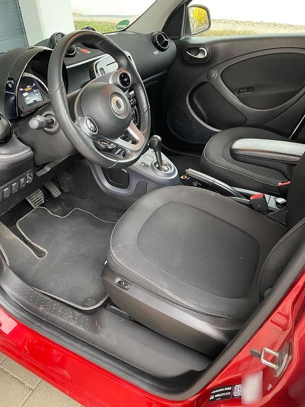 Gebraucht Smart ForFour Electric Drive 60 kW (82 PS) 2018 Weiß Kleinwagen