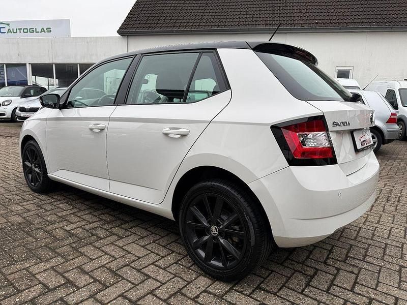 Gebraucht Skoda Fabia Style 90 PS (66 kW) 2015 Weiß Kleinwagen