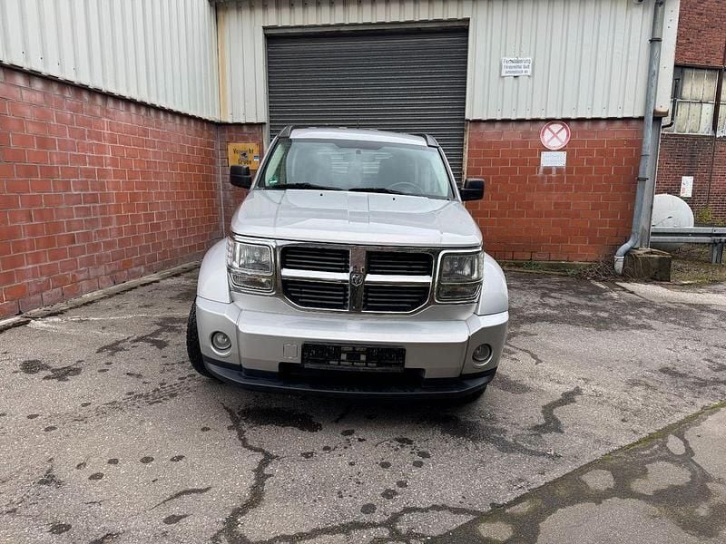 Gebraucht Dodge Nitro 177 PS (130 kW) 2009 Silber SUV