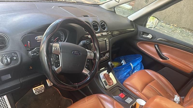 Schwarz Gebraucht 2012 Ford Galaxy Titanium Van / Kleinbus | 4.999 € (Superpreis) - Bild 1/4