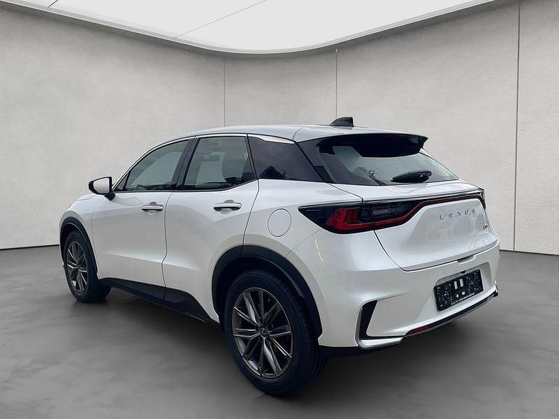 Gebraucht Lexus LBX 91 PS (66 kW) 2026 Weiß SUV