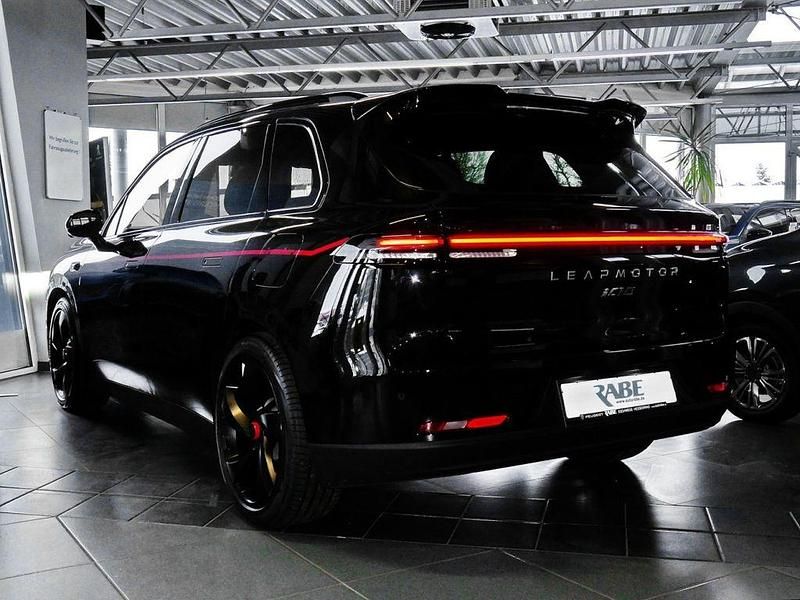 Neu Leapmotor C10 439 kW (598 PS) 2026 Schwarz SUV