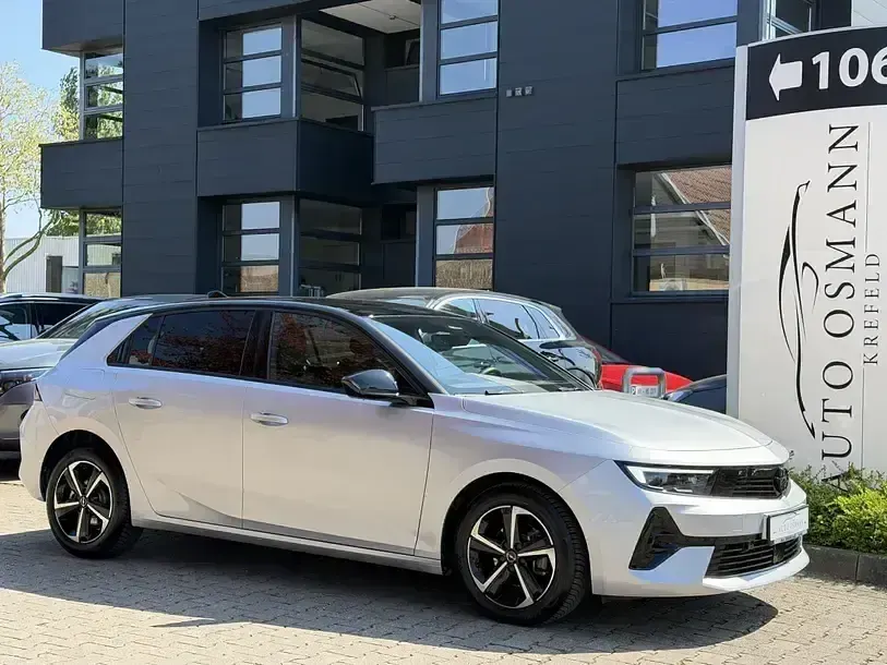 Gebraucht Opel Astra 131 PS (96 kW) 2025 Grau/typ aussenverkleidung met Limousine