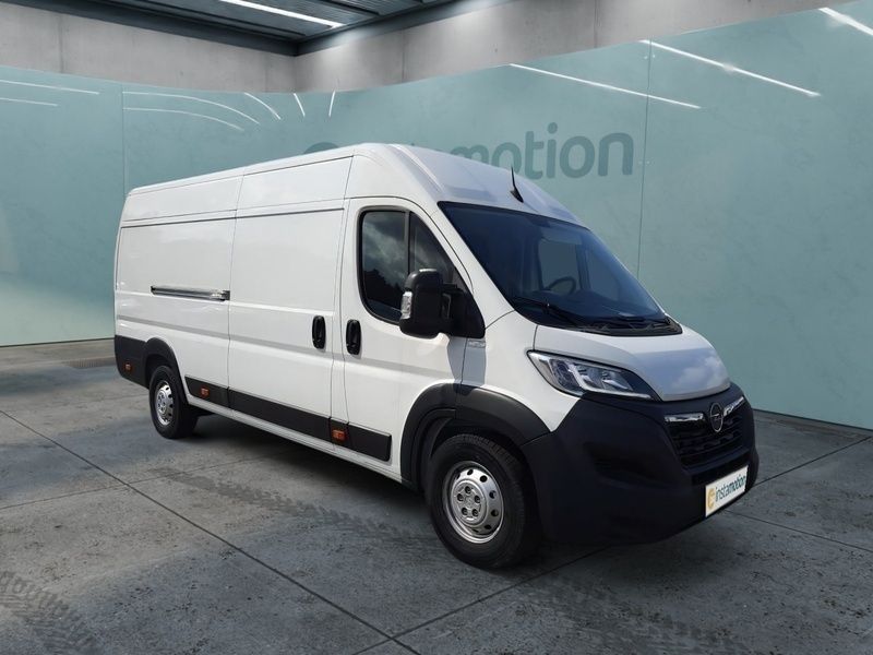 Weiß Gebraucht 2023 Opel Movano Edition Van | 32.630 € (Teuer) - Bild 1/3