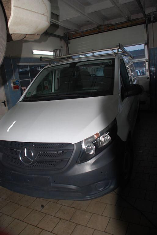 Gebraucht Mercedes Vito 114 PS (83 kW) 2018 Weiß Van