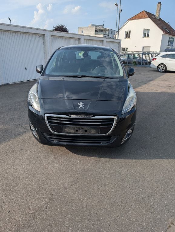 Schwarz Gebraucht 2015 Peugeot 5008 Business-Line Van / Kleinbus | 5.700 € (Etwas zu teuer) - Bild 1/4
