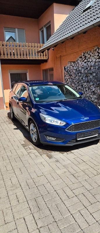 Gebraucht Ford Focus Business Edition 120 PS (88 kW) 2015 Blau Kombi