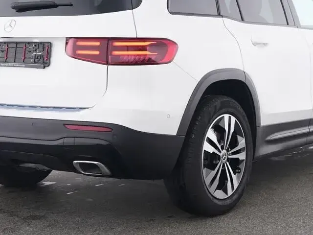 Gebraucht Mercedes GLB200 Night 163 PS (119 kW) 2025 Weiß SUV