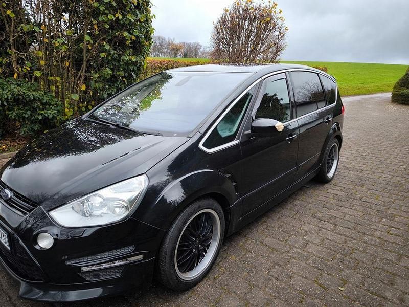 Gebraucht Ford S-MAX Titanium 203 PS (149 kW) 2011 Schwarz Van / Kleinbus