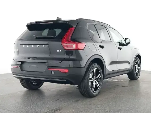 Gebraucht Volvo XC40 Plus 197 PS (144 kW) 2025 Schwarz SUV
