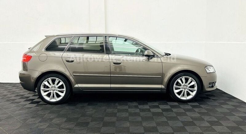 Gebraucht Audi A3 Sportback Ambition 105 PS (77 kW) 2012 Grau Kleinwagen