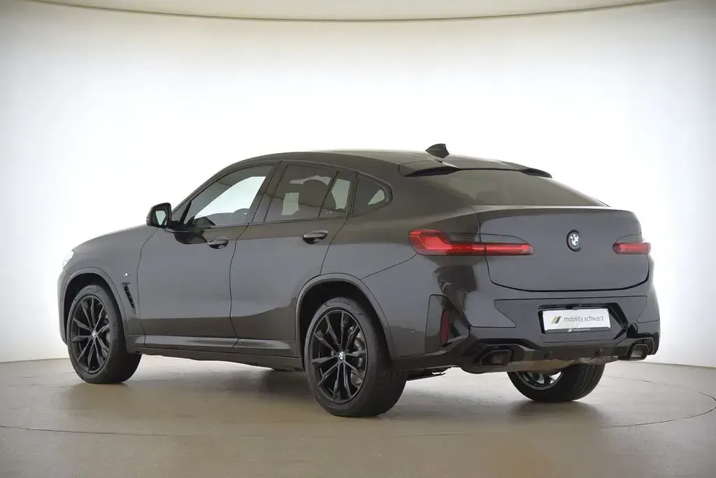 Gebraucht BMW X4 M Sport 286 PS (210 kW) 2024 Sophistograu metallic SUV