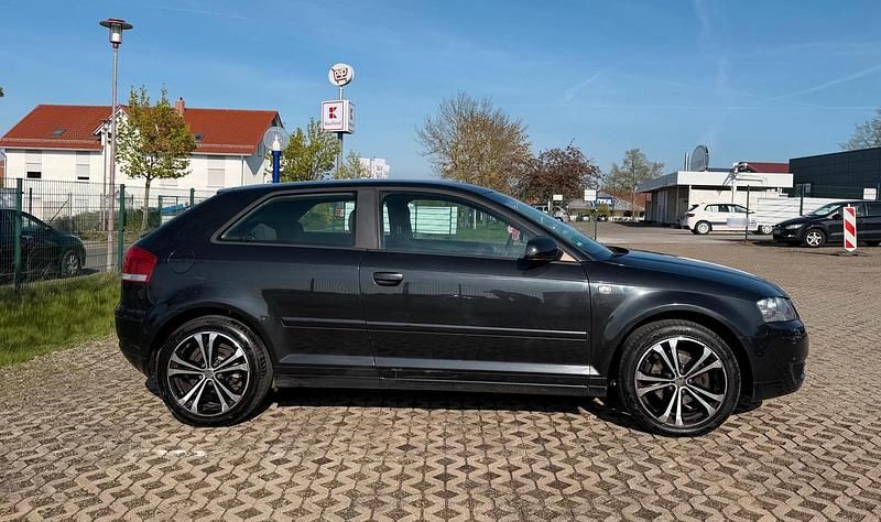 Gebraucht Audi A3 102 PS (75 kW) 2005 Schwarz Kleinwagen