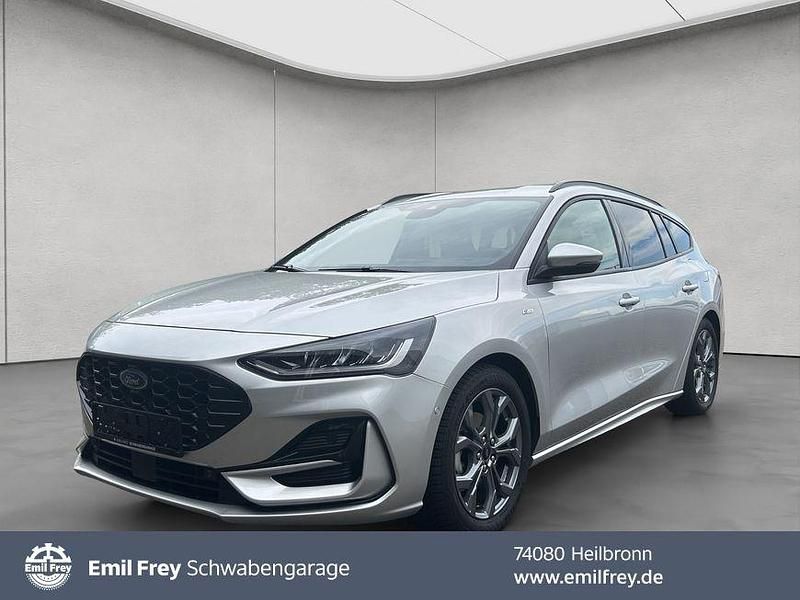 Silber Gebraucht 2024 Ford Focus ST-Line X Limousine | 25.990 € (Fairer Preis) - Bild 1/4