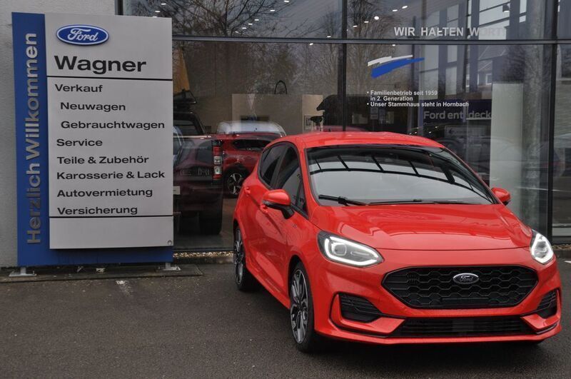 Rot Gebraucht 2023 Ford Fiesta ST-Line X Kleinwagen | 26.690 € (Teuer) - Bild 1/4