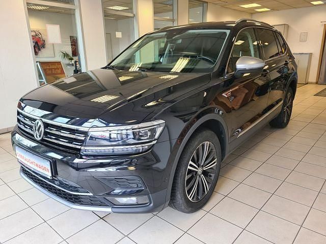 Schwarz Gebraucht 2018 VW Tiguan Allspace Highline SUV | 25.700 € (Fairer Preis) - Bild 1/4