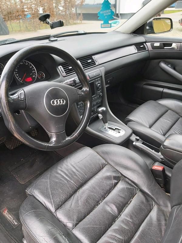 Schwarz Gebraucht 2005 Audi A6 Kombi | 700 € (Superpreis) - Bild 1/4