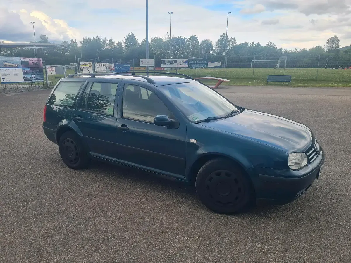 Używany VW Golf IV 101 KM (74 kW) 2006 Zielony Kombi