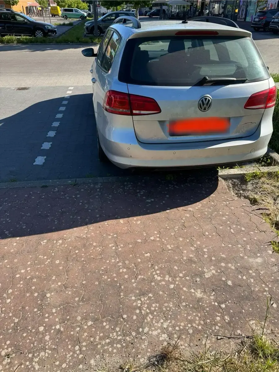 Gebraucht VW Passat 140 PS (102 kW) 2012 Silber Kombi