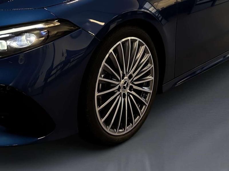 Gebraucht Mercedes A220 AMG 190 PS (139 kW) 2024 Blau Limousine