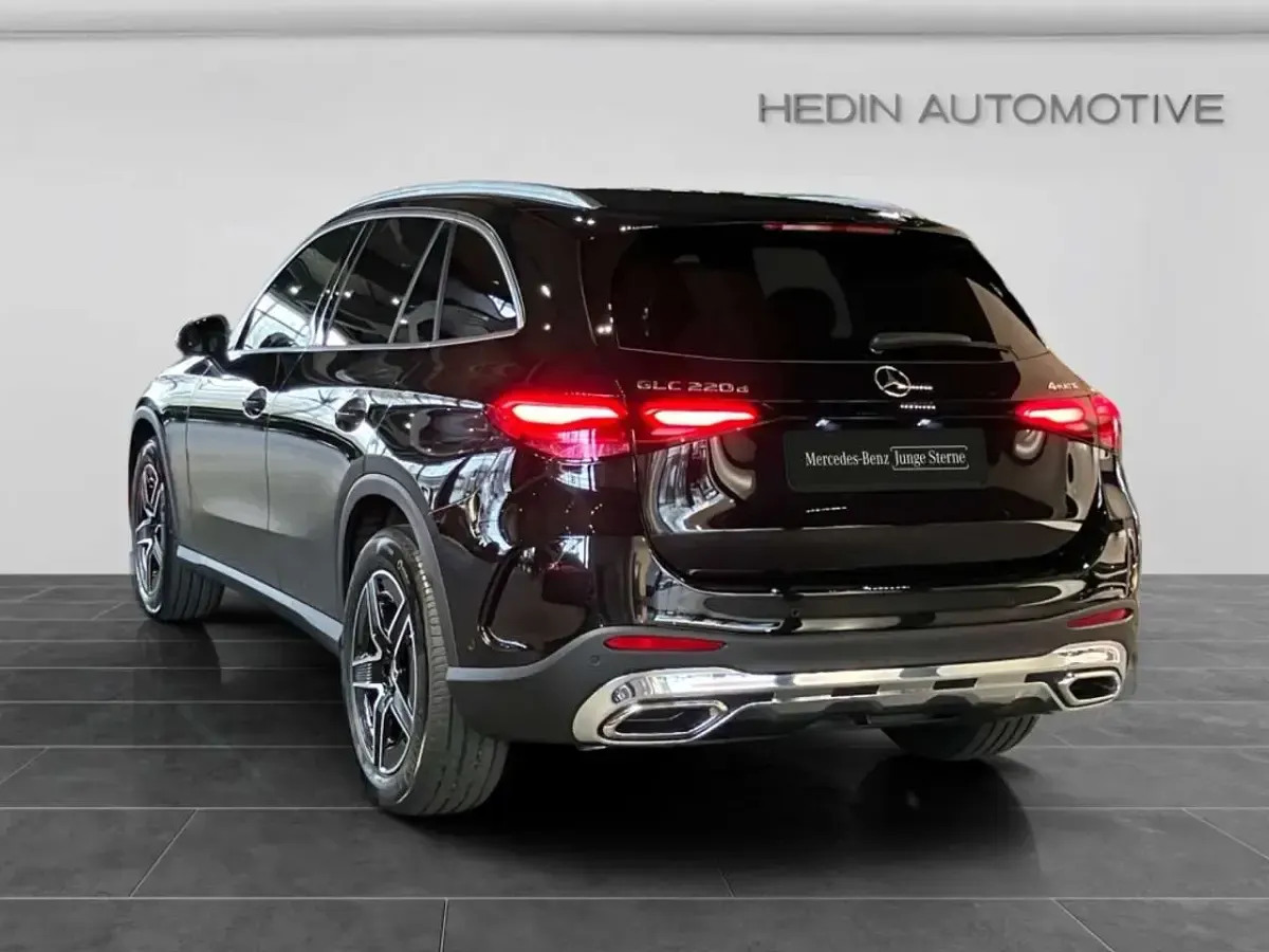 Gebraucht Mercedes GLC220 AMG 197 PS (144 kW) 2026 Schwarz SUV