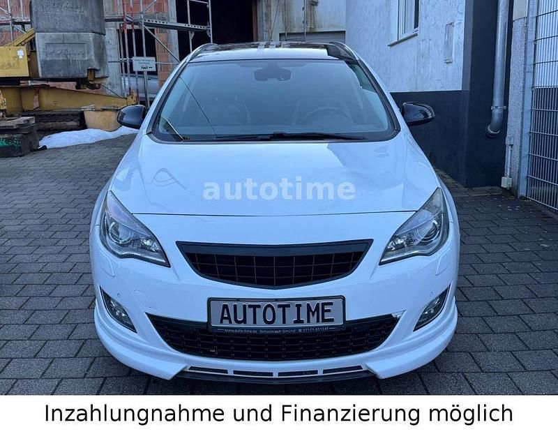 Gebraucht Opel Astra Innovation 165 PS (121 kW) 2012 Weiß Kombi